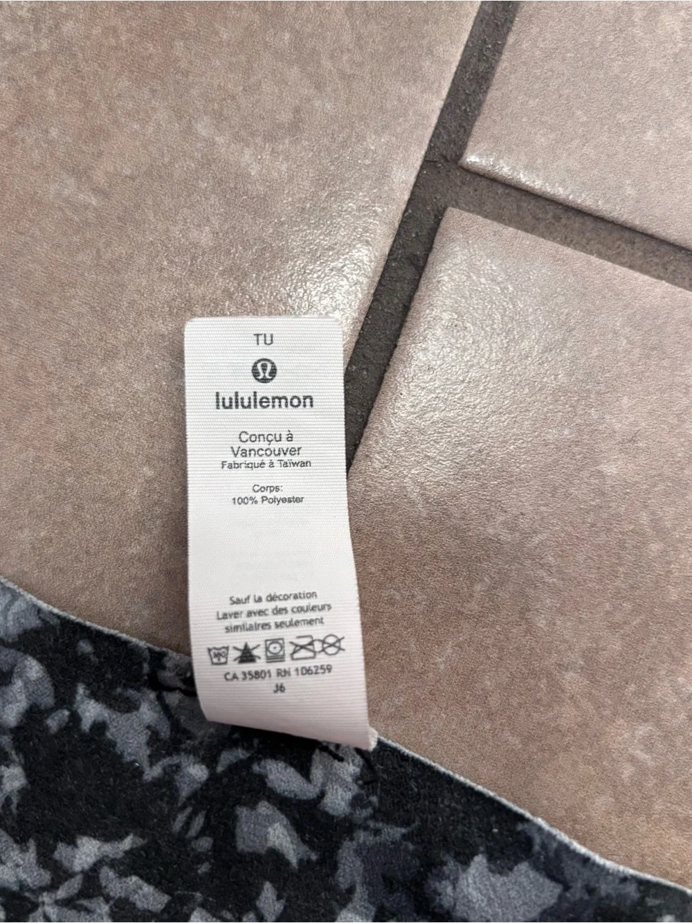 Lululemon The Towel Yoga Mat Towel SubCelsius White Black Floral Microfiber OS